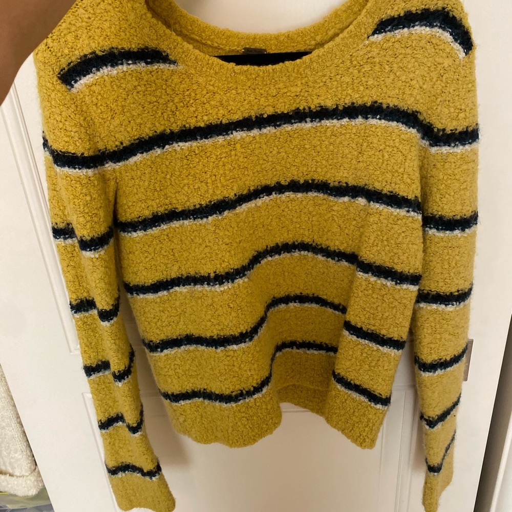 Free People sweater... size M